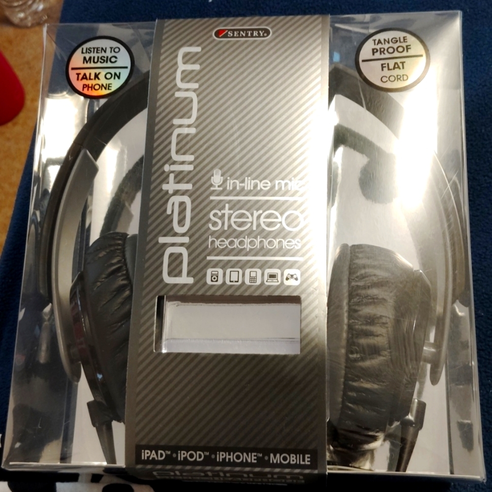 Platinum in line 🎤 microphone and stereo headphones